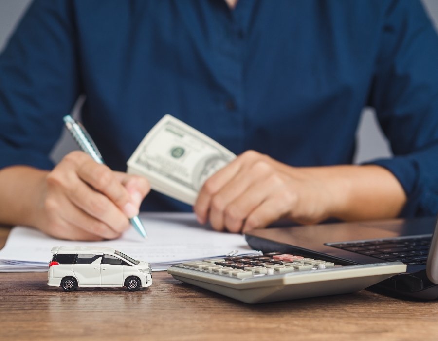 calculando importe por empeño del coche